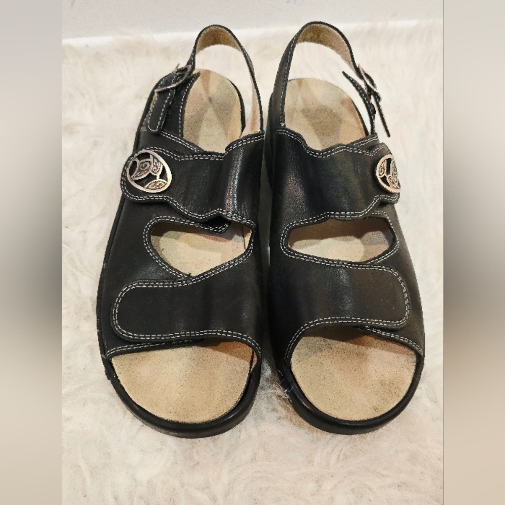 🔥 US Size 9 Bundle of 4 Pairs Women's Shoes -made In Italy, Leather - Picture 9 of 16